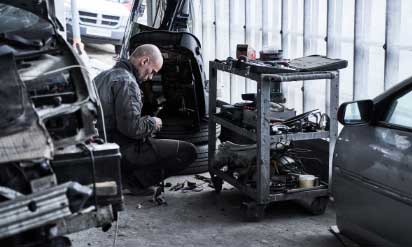 dismantling vehicle
